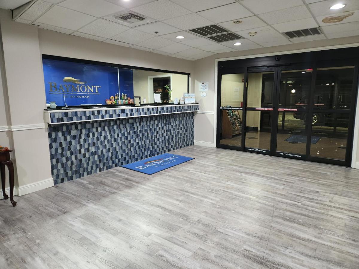Baymont By Wyndham Houston Brookhollow Экстерьер фото